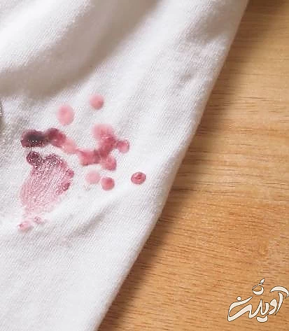 پاک کردن لکه شمع روش فرش و لباس از بین بردن لکه شمع روی لباس